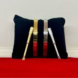 NWOT Bracelet Fashion Jewelry Screw Driver included